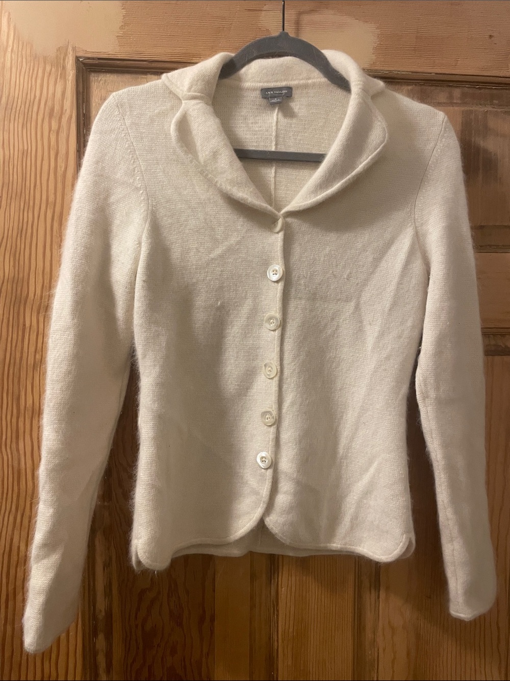 Ann Taylor Cream Shawl-Collar Button Cardigan size small flawed